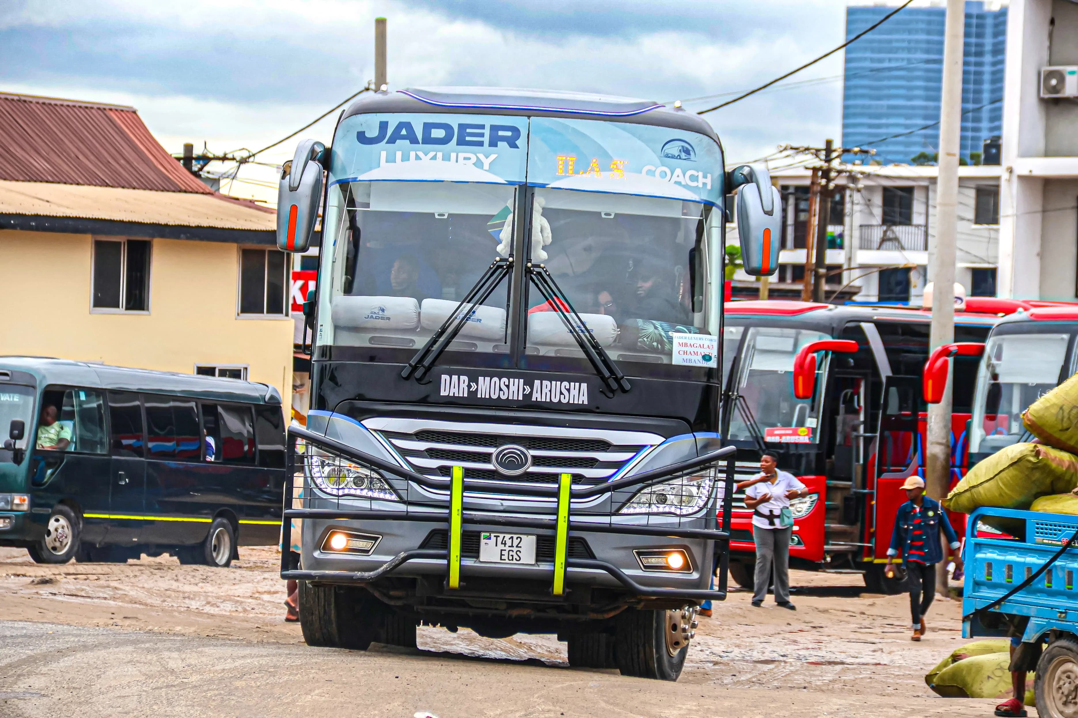 Luxury Coach front view